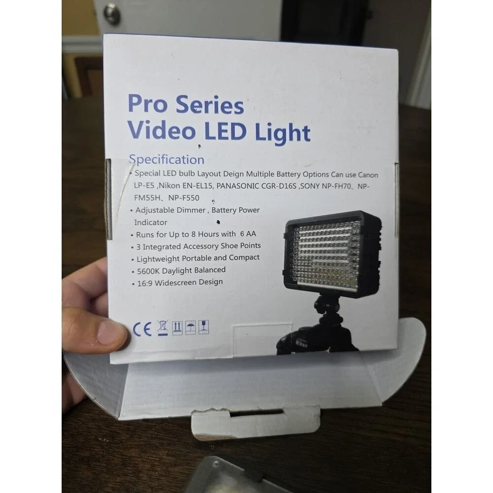 Precision Design Digital Camera Camcorder LED‎ Video Light LE-168A B2